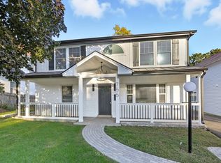 755 Division St, Barrington, IL 60010