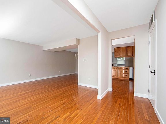 4th image of 35 Sandpiper Dr