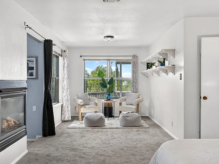 700 Rogart Dr — Photo 14