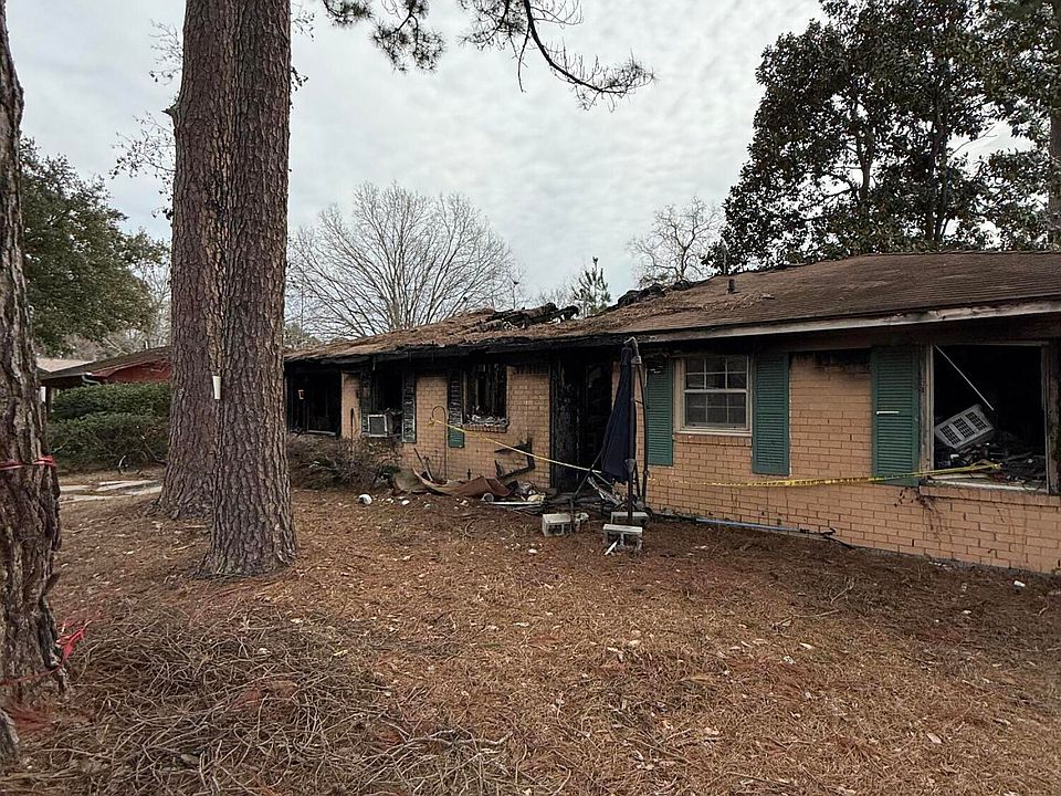 1st image of 134 Kathryn Dr