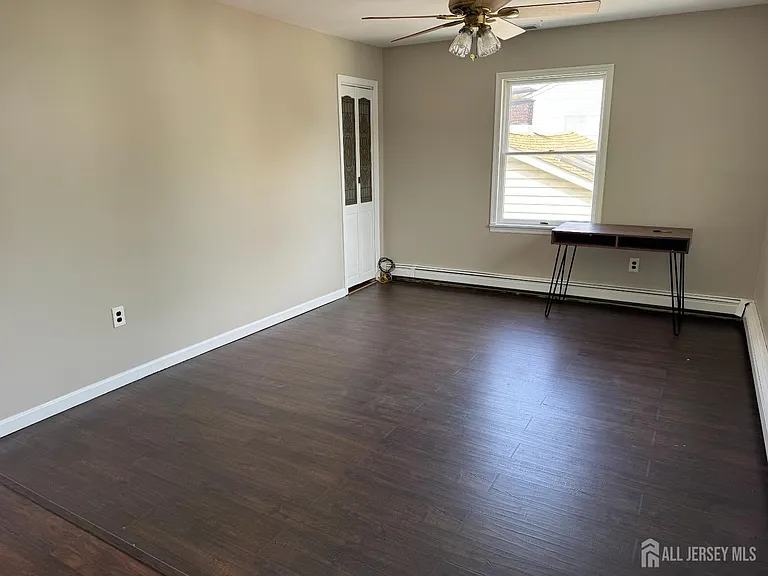 9 Scott Ave — Photo 7