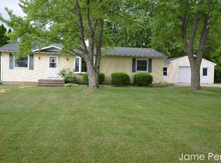 7846 S Youngman Rd, Greenville, MI 48838