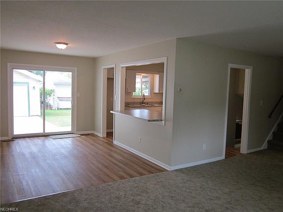 5th image of 24872 Deerfield Dr