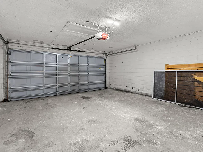 629 Stillview Cir — Photo 28