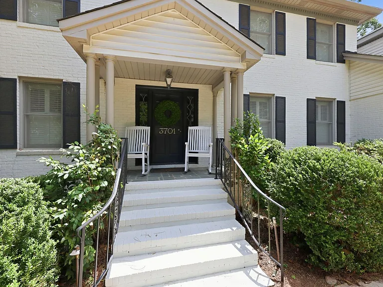 3701 Lubbock Dr — Photo 3