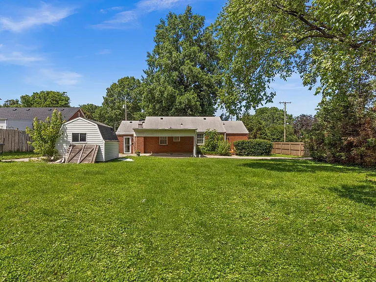 1001 Horseshoe Dr — Photo 37