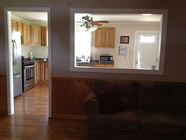 2nd image of 170 Redwood St