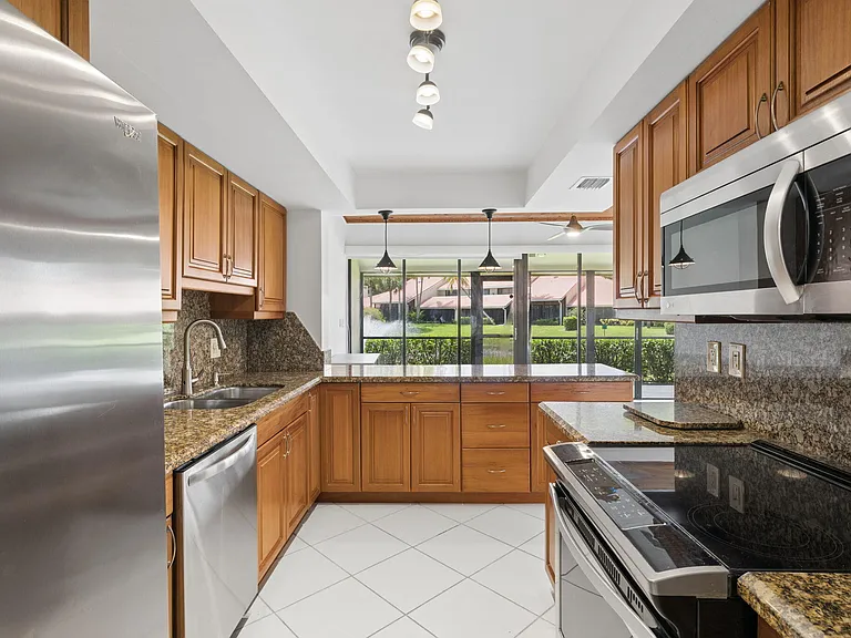 119 Old Meadow Way — Photo 4