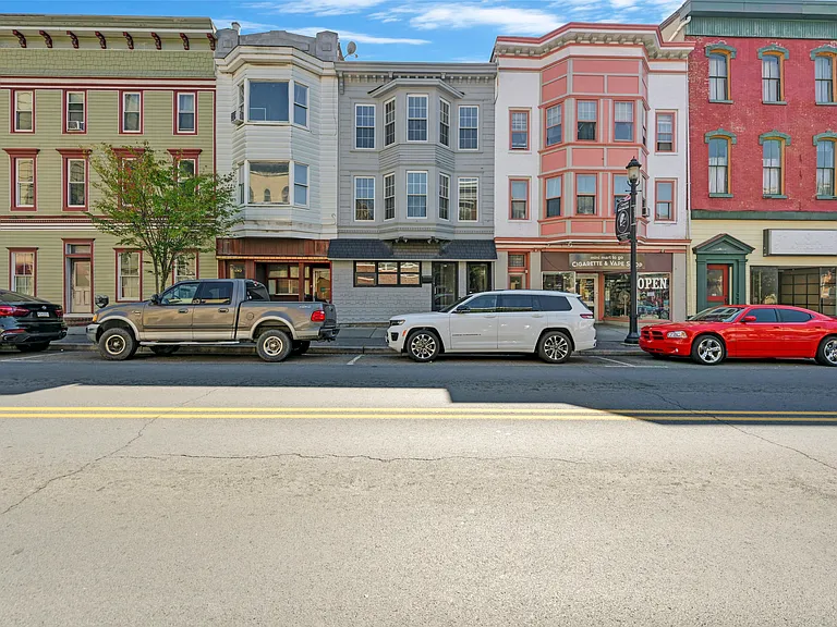 128 E Broad St #B — Photo 7