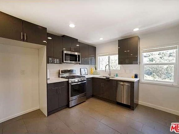 4th image of 852 Oneonta Dr