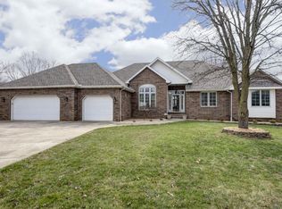 2660 E Ridgewood Dr, Springfield, MO 65804