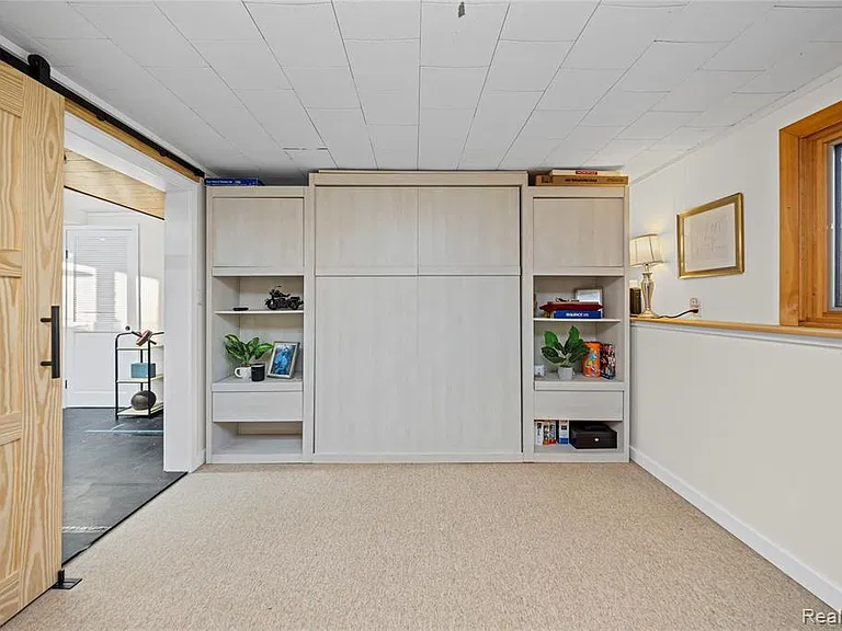 38027 Mallast St — Photo 33