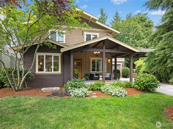 9117 North Town Drive NE, Bainbridge Island, WA 98110