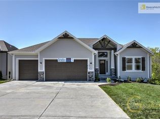 2741 W Sitka Dr, Olathe, KS 66061