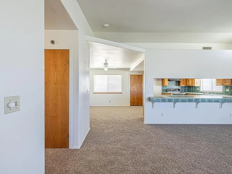 6940 Quezon Ave — Photo 7