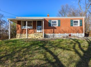 302 E Augusta Ave, Vinton, VA 24179