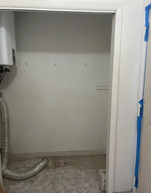 576 Britton Ave — Photo 2