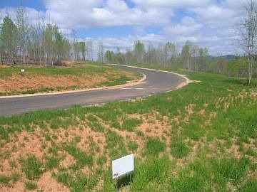 2nd image of 216 Deer Thicket Way