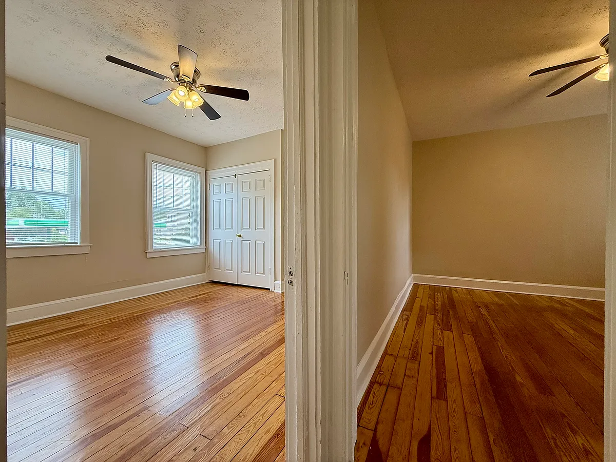 Building Photo - 1256 Rufer Ave #4