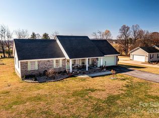 96 Stable Brook Ln, Taylorsville, NC 28681