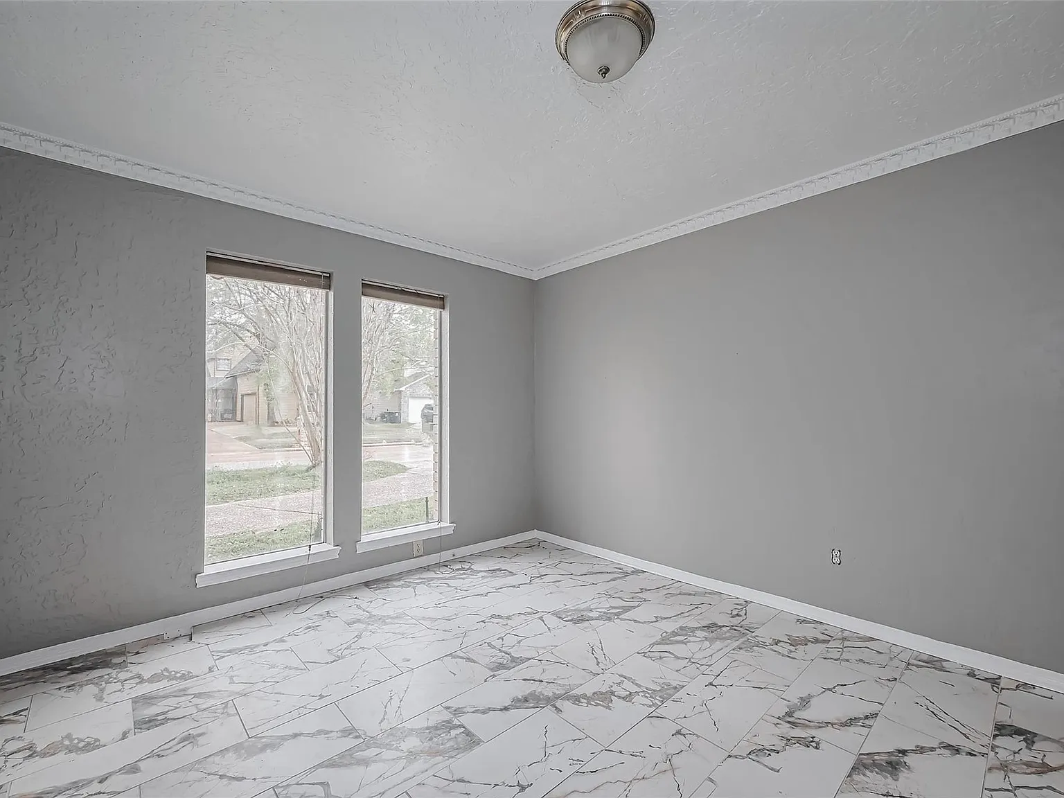 4 bed, 3.5 bath, 4356 sqft, $2,950 — Photo 3