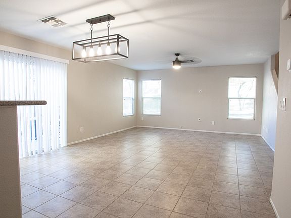 4th image of 557 Shewsbury Ave