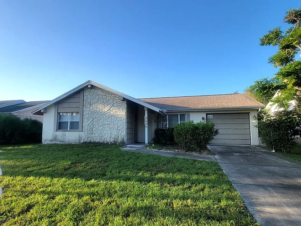 3702 Sail Dr