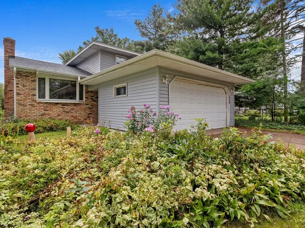 1948 Margaret St N, North Saint Paul, MN 55109