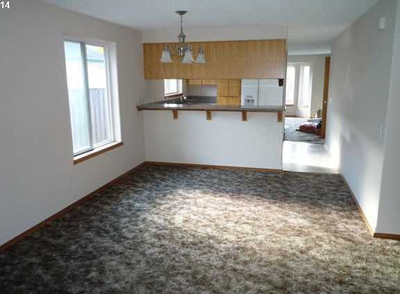 3rd image of 460 SE 73rd Ave