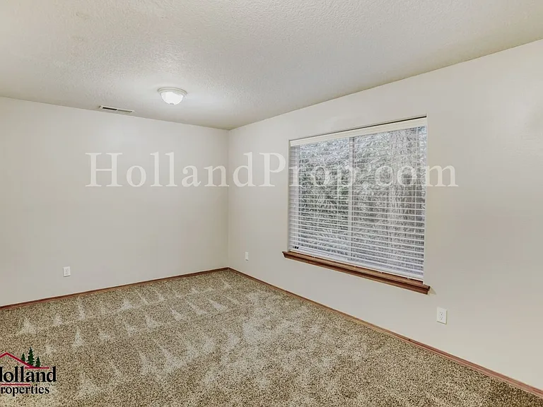 12712 SW Rocky Mountain Ct — Photo 21