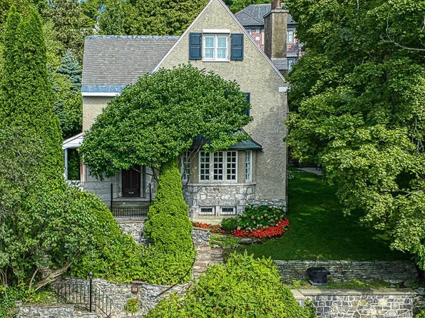 65 Rosemount Cres, Westmount, QC H3Y 2C8