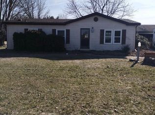3188 E Gordonville Rd, Midland, MI 48640