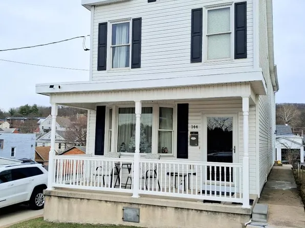 144 Pennsylvania Ave, Schuylkill Haven, PA 17972