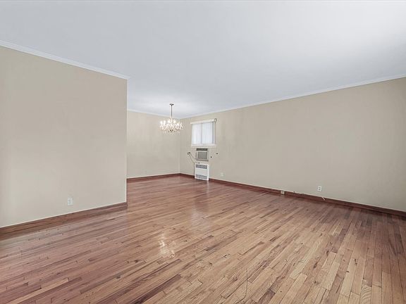 5th image of 58-52 206th St #1