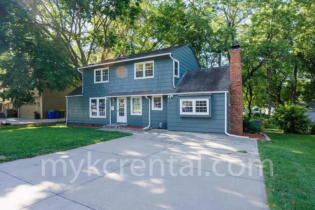 7915 W 59th Terrace — Photo 1