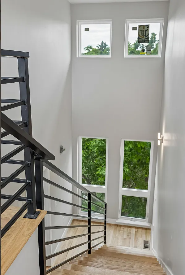 2 bed, 1861 sqft, $2,800 — Photo 1