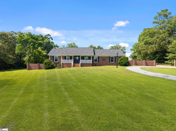 623 W Ridgeway Rd, Honea Path, SC 29654