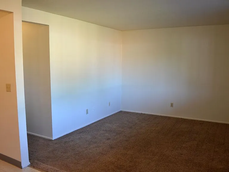 Willo Vu Apartments of Eastlake — Photo 31