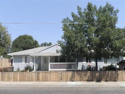 908 E C St, Oakdale, CA, 95361
