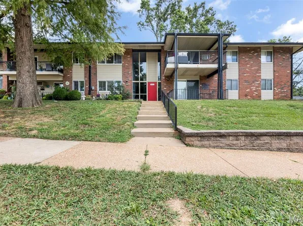 9111 Villaridge Ct APT B, Saint Louis, MO 63123