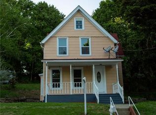 71 Maple St, Norwich, CT 06360