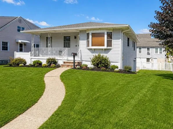 26 Coney Rd, Little Falls, NJ 07424