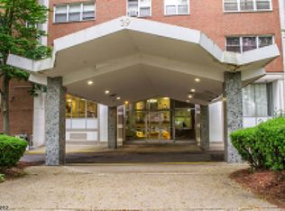 39 E 39th St #2D, Paterson, NJ 07504