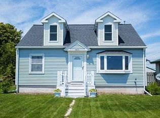 2810 Memorial Dr, Two Rivers, WI 54241