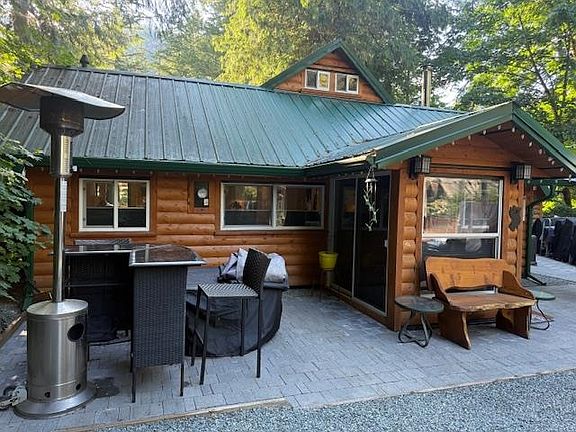4th image of 65443 Emory Creek Rd #B9