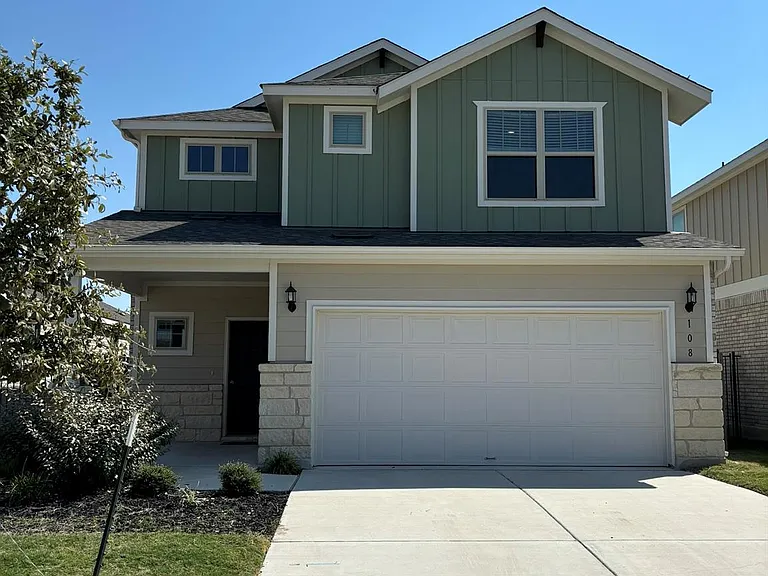 108 Bennington Dr — Photo 3