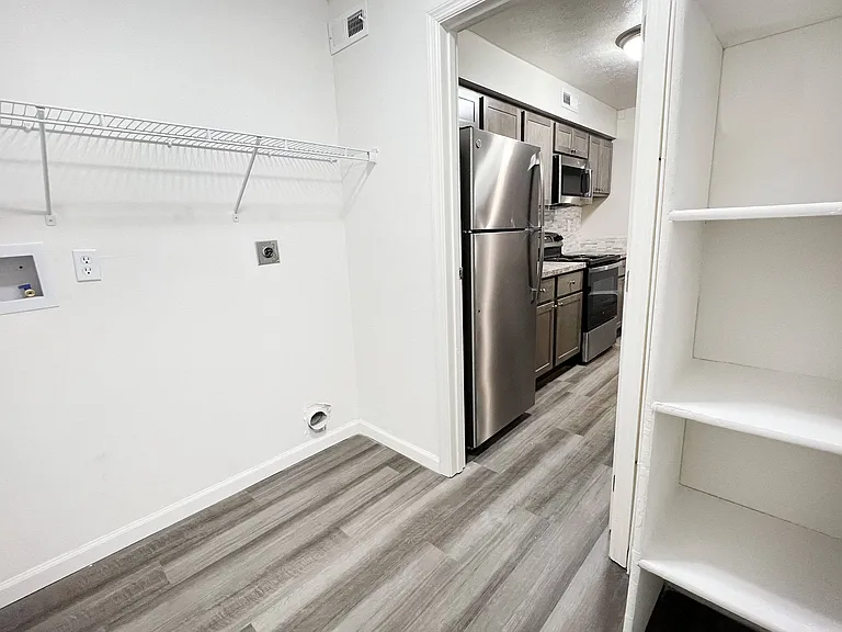 Deercross Apartments — Photo 98