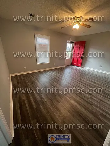 170 Sherman Dr Photo 1