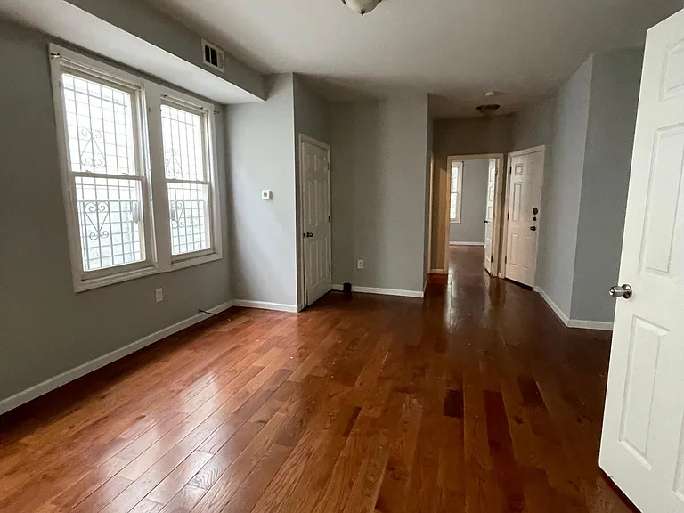 269 Hobson St #2L — Photo 4