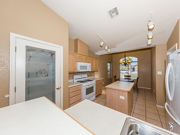 5th image of 10452 S Sundown Dr